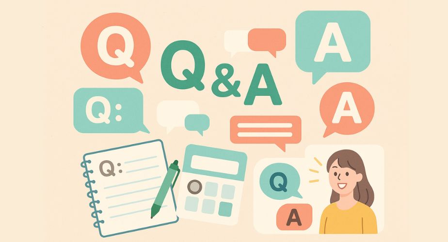 カラフルな吹き出しに「Q」と「A」が交互に表示され、ノートやペン、電卓、女性のイラストが組み合わさった、質問と回答を表現するポップな構図のイラスト。